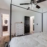 The Peach Family Friendly Oasis